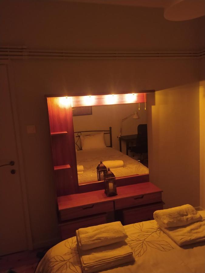 Apartment Cozy Three Bdrms At Five Filippou Str