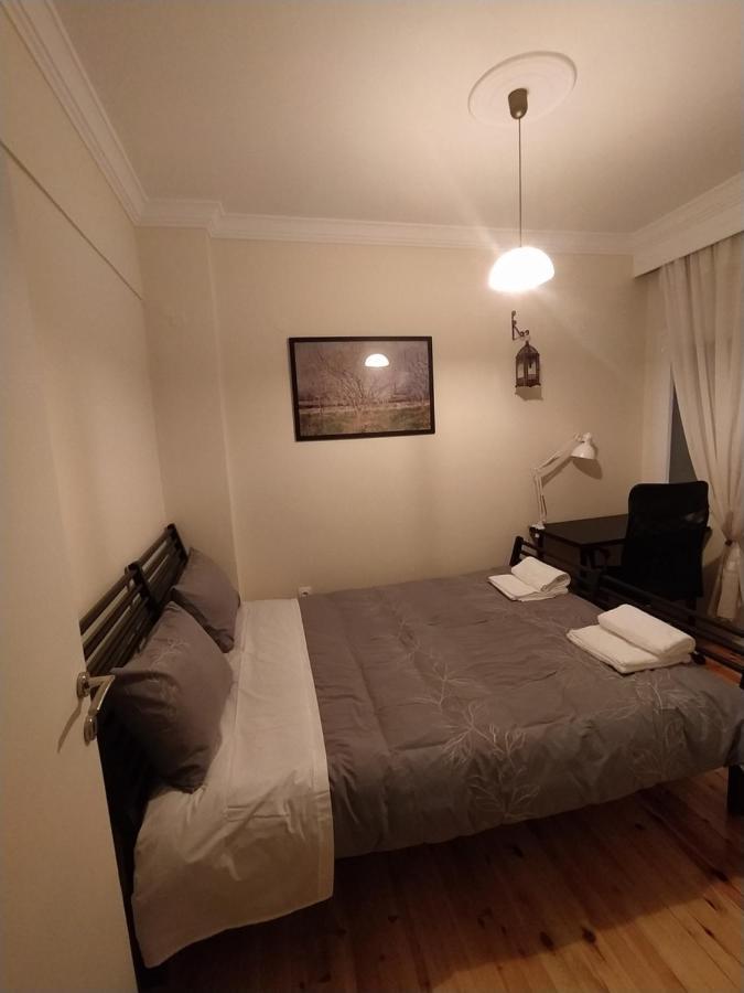 Cozy Three Bdrms At Five Filippou Str Apartment