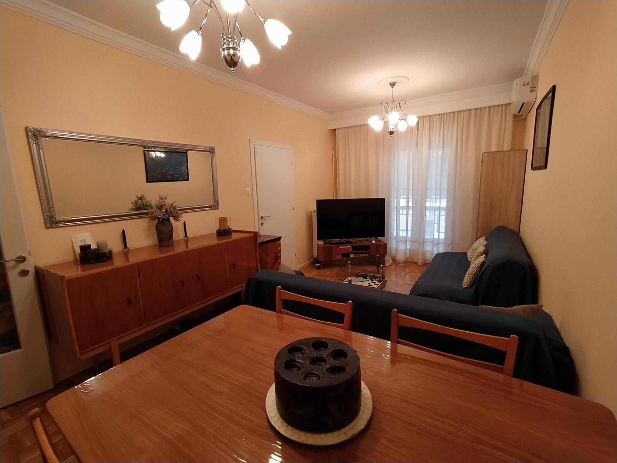 Cozy Three Bdrms At Five Filippou Str Apartment