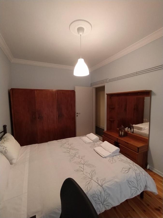 Cozy Three Bdrms At Five Filippou Str Appartement *